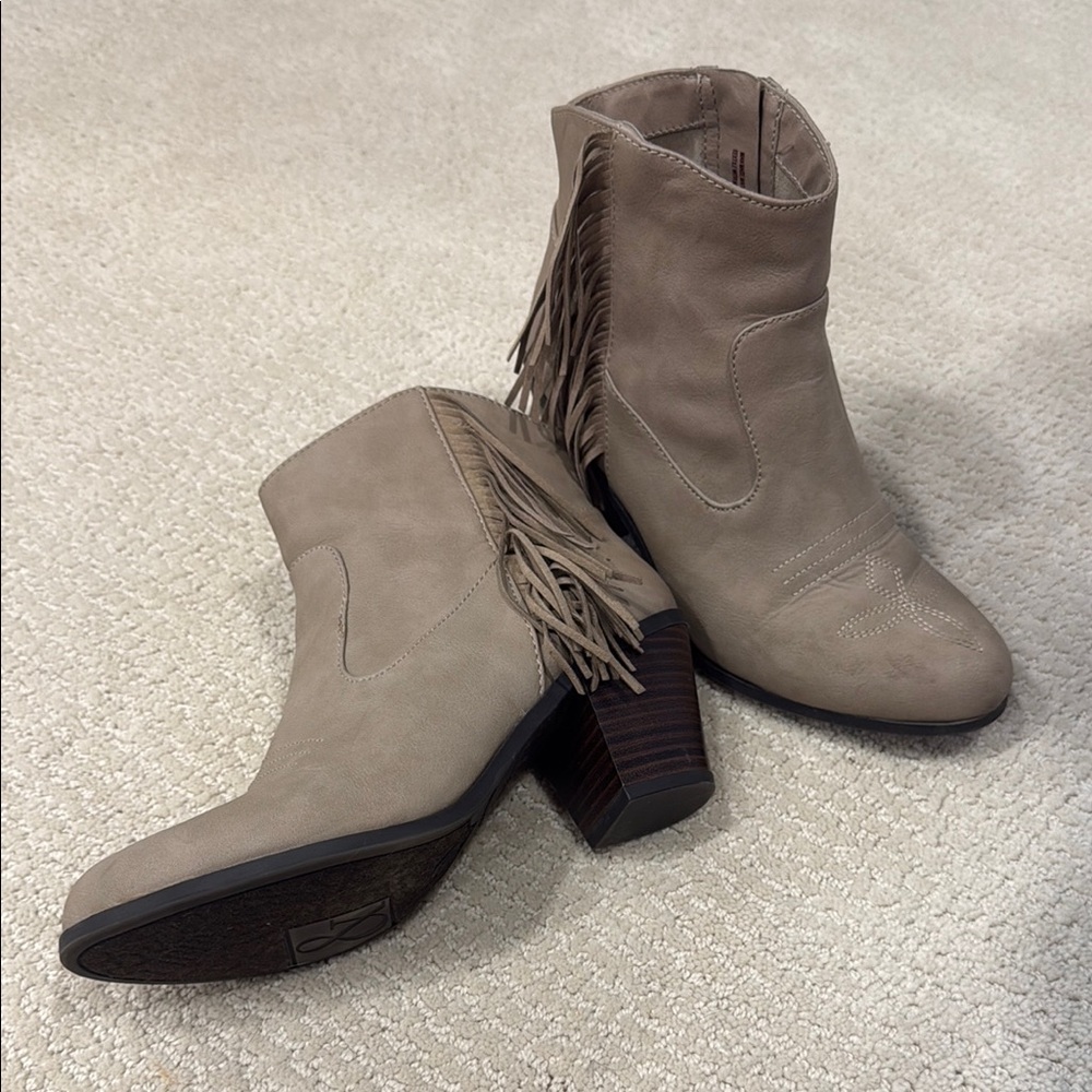 Sam & Libby Fringe Ankle Boots - Taupe